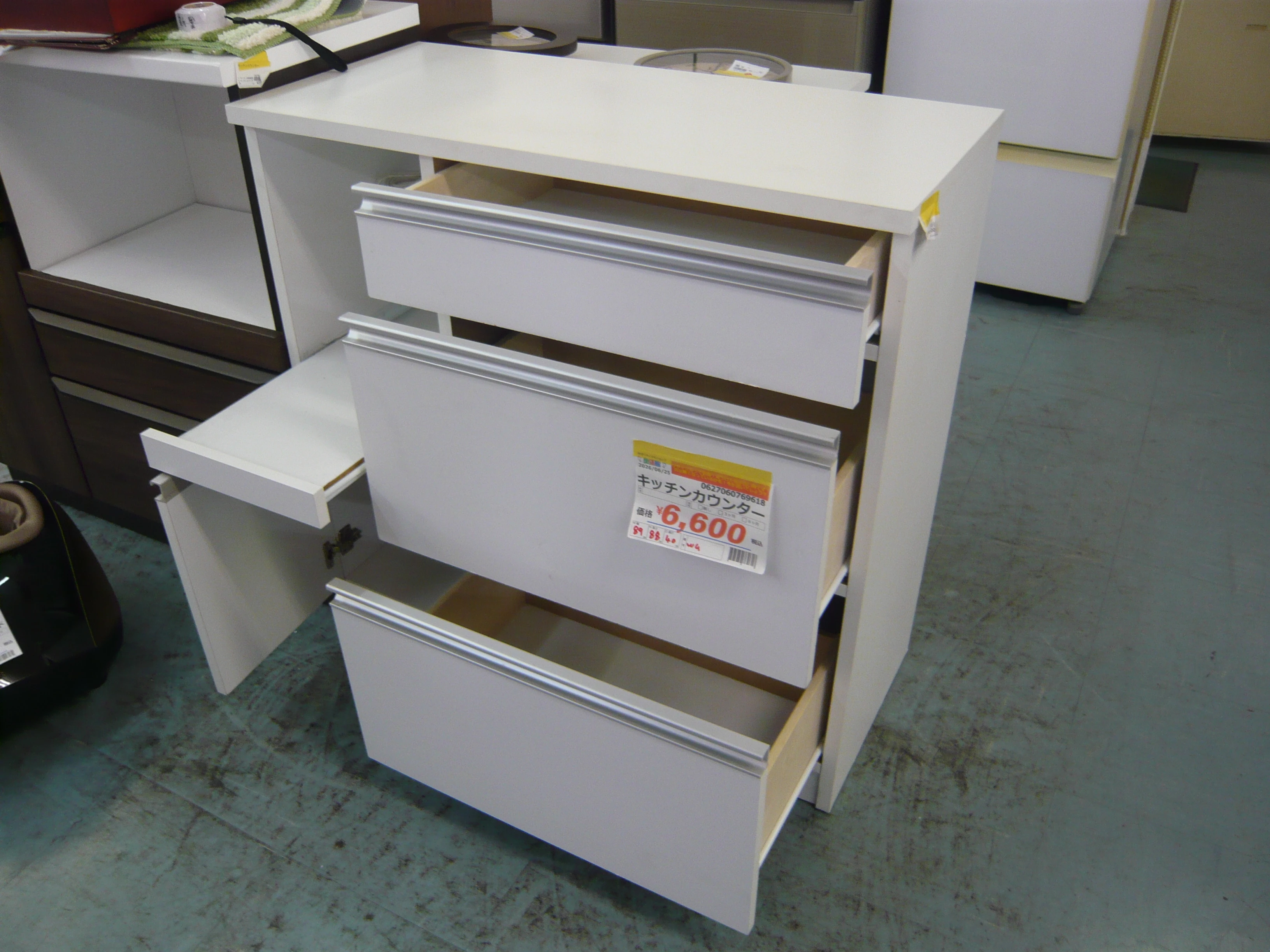 キッチンカウンター | 家具 | 取扱商品 | 生活館