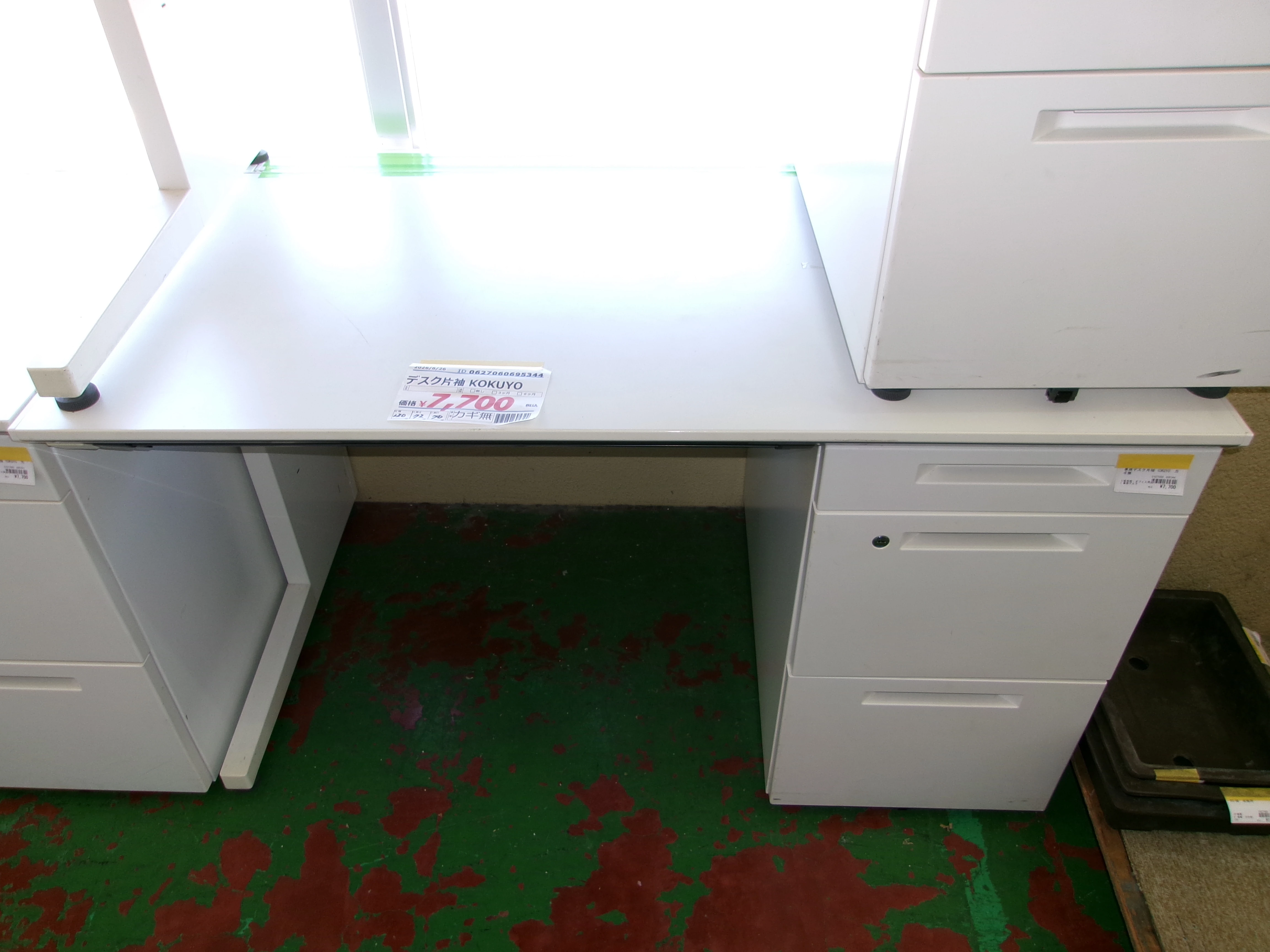 ID:695351 デスク片袖 KOKUYO カギ無し | 業務用品 オフィス用品 
